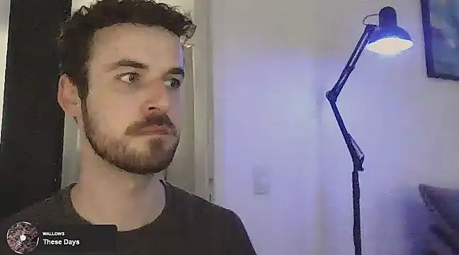 Snapshot of sexxxsutra chatting on 01.21.25 sexxxsutra online show from 01.21.25