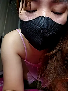 Snapshot of Lini_Ery chatting on 09.12.25 Lini Ery online show from 09.12.25