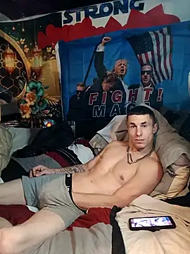 Snapshot of --D-a-D-D-y- chatting on 09.28.25 --D-a-D-D-y- online show from 09.28.25