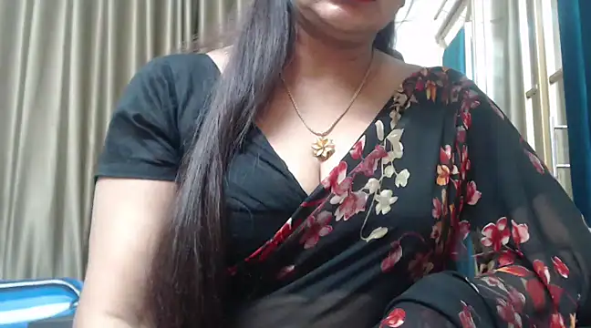 Snapshot of desi-maisa130 chatting on 01.13.25 desi-maisa130 online show from 01.13.25