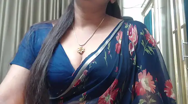 Snapshot of desi-maisa130 chatting on 01.16.25 desi-maisa130 online show from 01.16.25