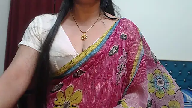 Snapshot of desi-maisa130 chatting on 09.23.25 desi-maisa130 online show from 09.23.25