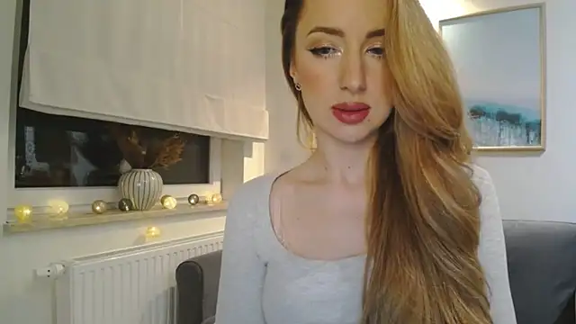 Snapshot of JulietteDiamond chatting on 02.17.25 JulietteDiamond online show from 02.17.25