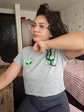 Thaliacooper  online show from 02.10.26