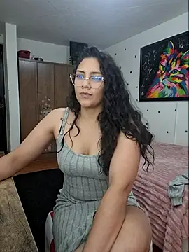 Thaliacooper  online show from 06.25.26