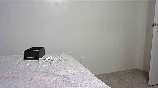 QueenLolaX online show from 11.03.25