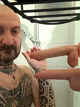 Snapshot of teddy79good chatting on 12.15.25 teddy79good online show from 12.15.25