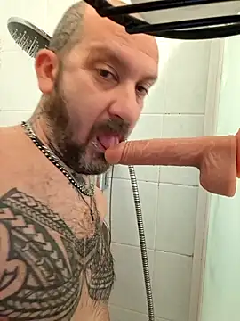 Snapshot of teddy79good chatting on 12.20.25 teddy79good online show from 12.20.25