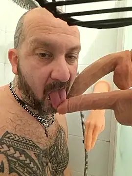 Snapshot of teddy79good chatting on 01.12.26 teddy79good online show from 01.12.26