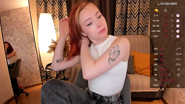 LanaBlu  online show from 02.04.25