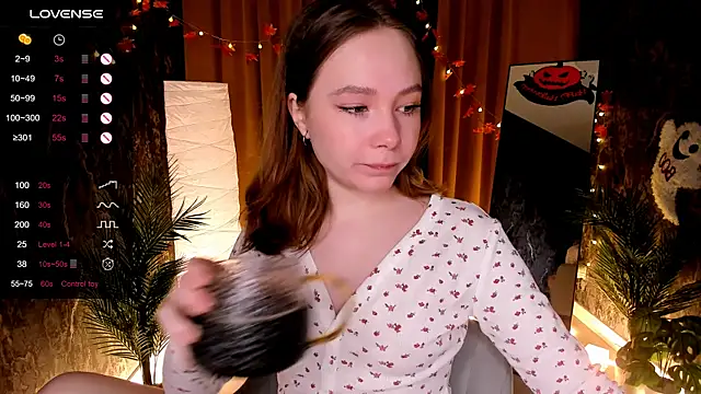 LanaBlu  online show from 10.28.25