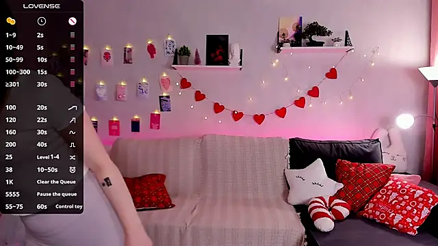 LanaBlu  online show from 12.18.25