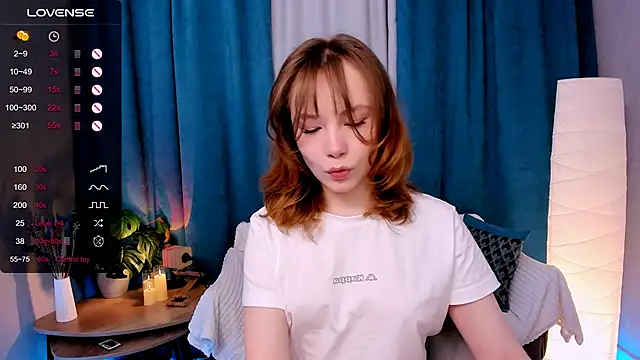 Snapshot of LanaBlu_ chatting on 02.07.26 LanaBlu online show from 02.07.26