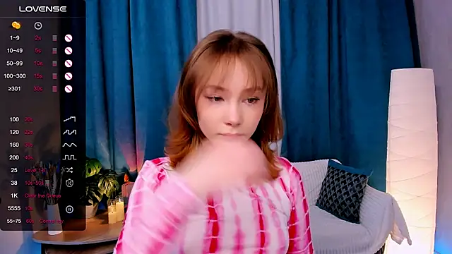 Snapshot of LanaBlu_ chatting on 02.08.26 LanaBlu online show from 02.08.26