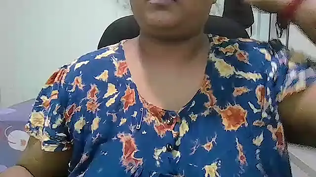 Snapshot of tamil_ureniya chatting on 12.28.24 tamil ureniya online show from 12.28.24