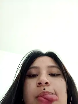 Anne and Mia online show from 12.08.24