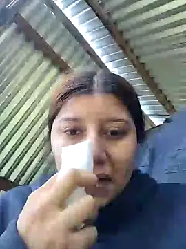 Snapshot of caro_sweett chatting on 12.02.24 caro sweett online show from 12.02.24