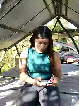 Snapshot of caro_sweett chatting on 12.27.24 caro sweett online show from 12.27.24