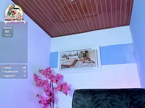 Snapshot of caro_sweett chatting on 12.28.24 caro sweett online show from 12.28.24