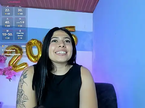 Snapshot of caro_sweett chatting on 01.01.25 caro sweett online show from 01.01.25