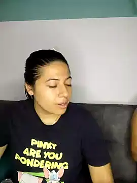 Snapshot of caro_sweett chatting on 01.04.25 caro sweett online show from 01.04.25