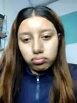 Snapshot of caro_sweett chatting on 01.07.25 caro sweett online show from 01.07.25