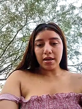 Snapshot of caro_sweett chatting on 02.27.25 caro sweett online show from 02.27.25