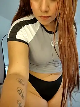 Snapshot of caro_sweett chatting on 04.21.26 caro sweett online show from 04.21.26