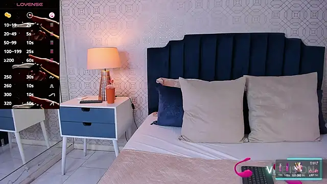 Luna18Pink online show from 03.08.25