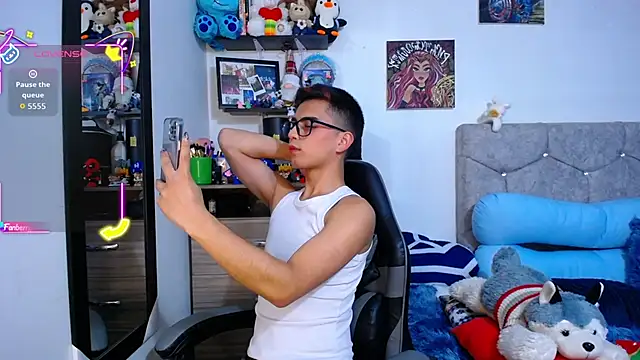 OwenBluee online show from 02.27.26