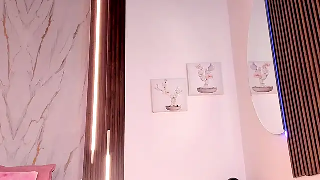 Snapshot of mia_six66 chatting on 04.23.26 mia six66 online show from 04.23.26