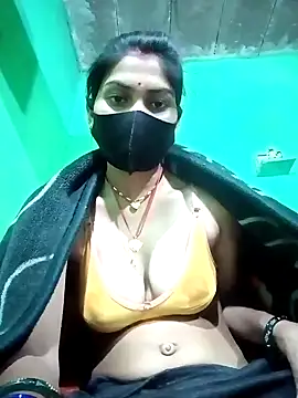 Snapshot of HOTBABITARAJ chatting on 02.04.25 HOTBABITARAJ online show from 02.04.25