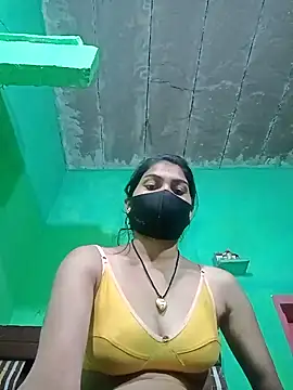 Snapshot of HOTBABITARAJ chatting on 02.14.25 HOTBABITARAJ online show from 02.14.25