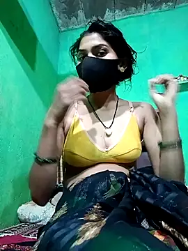 Snapshot of HOTBABITARAJ chatting on 02.15.25 HOTBABITARAJ online show from 02.15.25