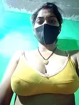 Snapshot of HOTBABITARAJ chatting on 02.16.25 HOTBABITARAJ online show from 02.16.25