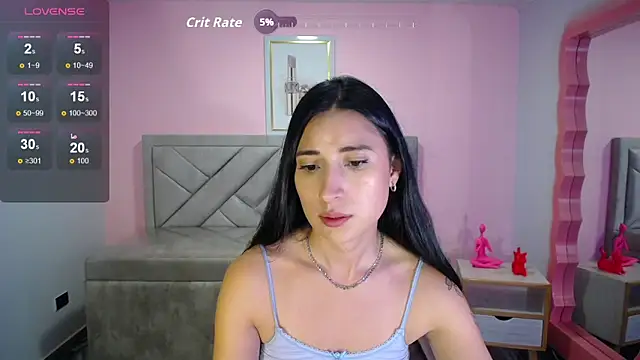 Snapshot of lizzyluk_ch chatting on 11.13.25 lizzyluk ch online show from 11.13.25