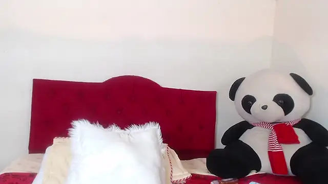 Luluu 08 online show from 02.15.25