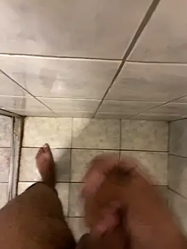 Snapshot of gomespauz chatting on 10.30.25 gomespauz online show from 10.30.25