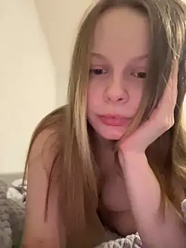 wrenlie online show from 02.04.25