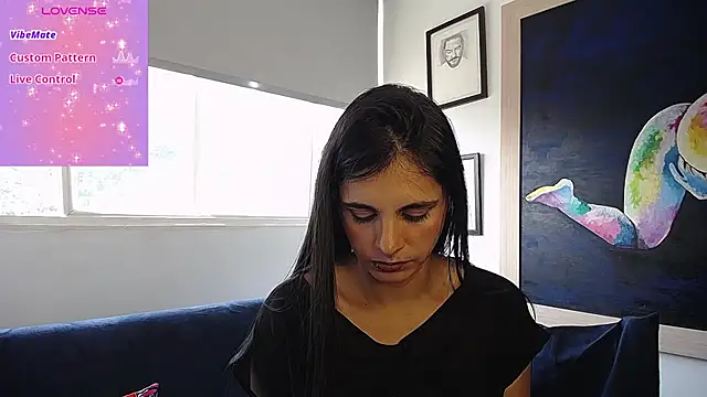 Snapshot of alma_violeta chatting on 12.20.25 alma violeta online show from 12.20.25