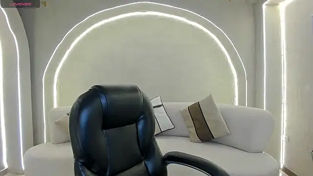 ArianaDumont online show from 01.10.26