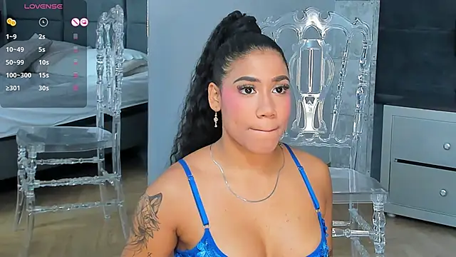 Snapshot of Salome_Diaz_ chatting on 02.06.25 Salome Diaz online show from 02.06.25