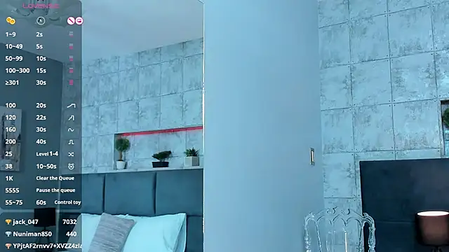 Snapshot of Salome_Diaz_ chatting on 02.19.25 Salome Diaz online show from 02.19.25