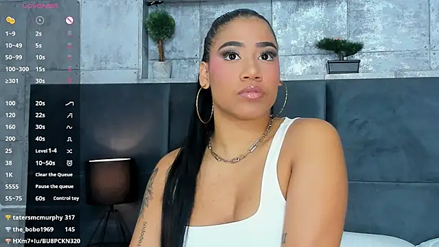 Snapshot of Salome_Diaz_ chatting on 03.04.25 Salome Diaz online show from 03.04.25