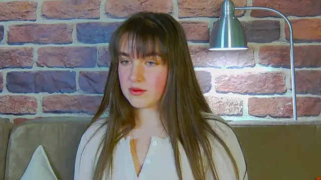 Sofia Hugs online show from 02.06.26