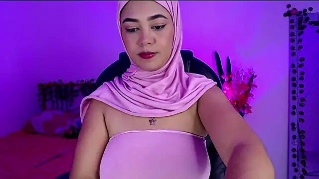 Snapshot of azzahara069 chatting on 05.16.26 azzahara069 online show from 05.16.26