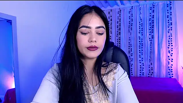 Snapshot of azzahara069 chatting on 05.29.26 azzahara069 online show from 05.29.26
