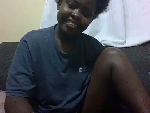 Snapshot of Sweetcecie01 chatting on 04.29.26 Sweetcecie01 online show from 04.29.26