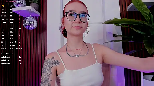 Snapshot of Anybuny chatting on 01.25.25 Anybuny online show from 01.25.25