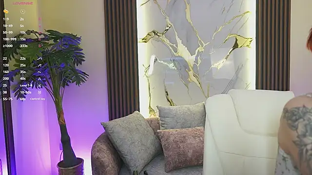 Snapshot of Anybuny chatting on 09.09.25 Anybuny online show from 09.09.25